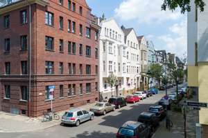 Vermietete Altbau-Eigentumswohnung mit Garten in Düsseldorf-Golzheim