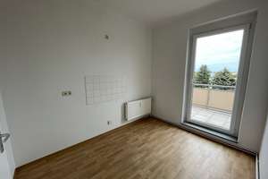 Mit Balkon! Helle 2-Zimmer-Wohnung sucht Nachmieter! – Otto-Richter-Straße 15, 39116 Sudenburg, Magdeburg – Vorschaubild 5