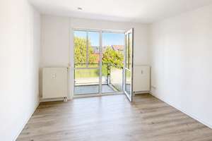 Moderne Wohnung mit sonnigem Balkon, Aufzug & Tiefgarage – Modern wohnen in bester Lage – Richterstraße 3, 9113 Schloßchemnitz, Chemnitz – Vorschaubild 2