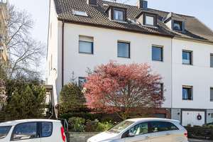 Wohnen mit allen Optionen in der Aachener Soers - 
Familienhaus mit über 240 m² Wfl. in grüner Oase