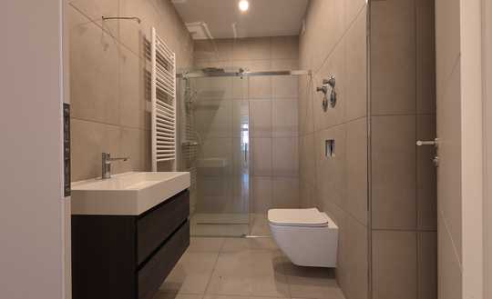 ++TOP komplett neu renovierte 3 ZKB++gewerbliche Kurzzeitmiete erlaubt++Parkett++neue Fenster