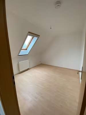 Immobilie in Priestewitz - Doppelhaushälfte mit Garten und Garage in Priestewitz zu verkaufen - Bild 0