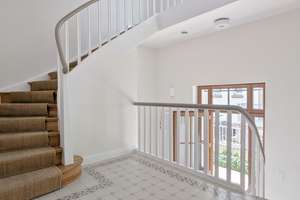 Zuhause in Aussicht! Stilvoll sanierte 3-Zimmer-Maisonette-Wohnung im Malerviertel – 60598 Sachsenhausen-Nord, Frankfurt am Main – Vorschaubild 2