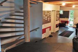 Modernes, geräumiges Haus mit acht Zimmern in Gersthofen OT – Augsburg (Kreis) – Vorschaubild 4