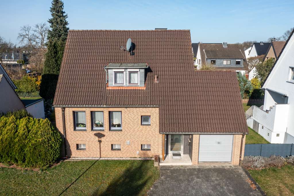 SELTEN: Freistehendes Einfamilienhaus mit Potenzial in Troisdorf Spich