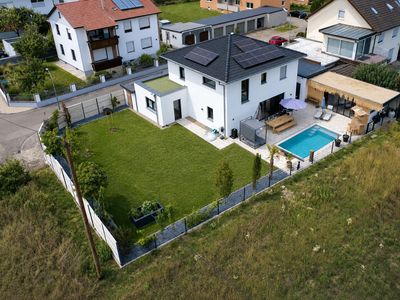 Provisionsfrei | Modernes EFH mit Pool & Lounge | Südlage | Nähe A9
