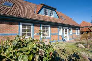 +++ RESERVIERT +++ DHH mit Charme – Fachwerk, Kamin & Sauna auf großzügigem Grundstück – Güstrow (Kreis) – Vorschaubild 3