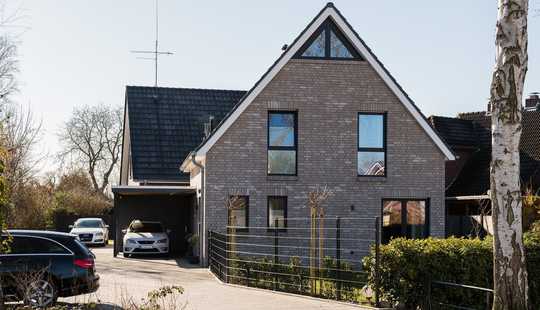 Bild von Neubau in Ofenerdiek: Zeitlose Architektur trifft auf moderne Wohnqualität