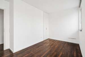 Stilvoll gestaltete, lichtdurchflutete Drei-Zimmer-Wohnung mit idyllischem Blick ins Grüne – Die vollständige Adresse der Immobilie erhältst du vom Anbieter., 60388 Bergen-Enkheim, Frankfurt am Main – Vorschaubild 9