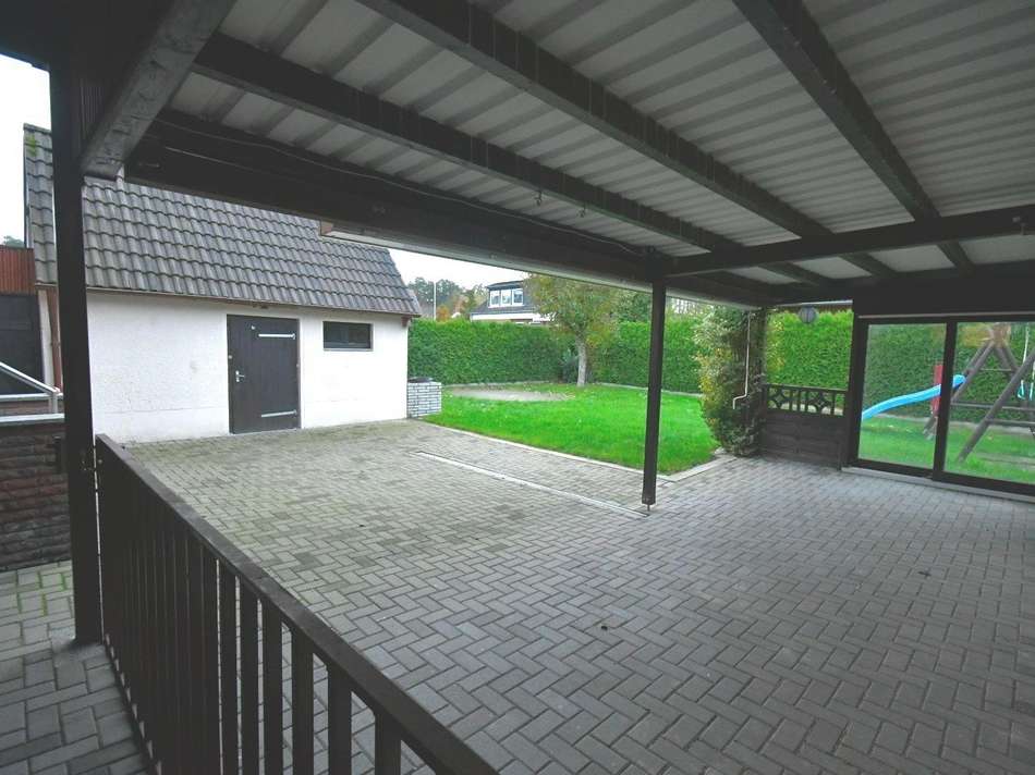 Blick auf das Gartenhaus