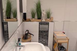 Urban Living: Helle 3-Zimmer-Wohnung im Herzen Düsseldorfs (ohne Möbelübernahme) – Flinger Straße 7, 40213 Altstadt, Düsseldorf – Vorschaubild 9