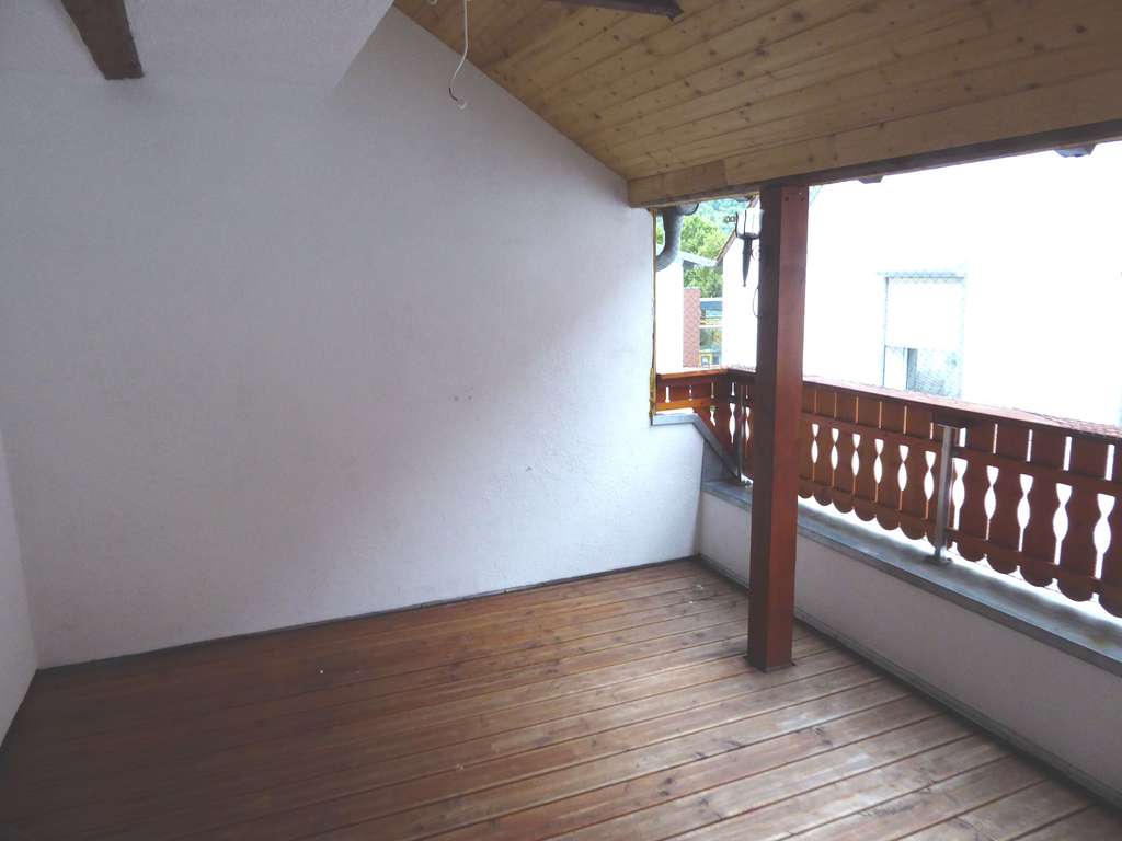 Immobilie in Remshalden - Doppelhaushälfte mit Dachloggia im Herzen von Geradstetten - Bild 1