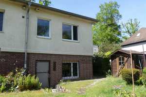 Hermsdorf! Gepflegter Massivbungalow in idyllischer Fließtallage mit zwei Garagen – Berlin – Vorschaubild 6