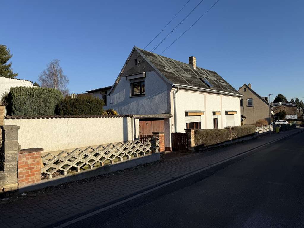 Immobilie in Teutschenthal - Sanierungsbedürftiges Einfamilienhaus in Teutschenthal - Wentzel Dr. - Bild 1