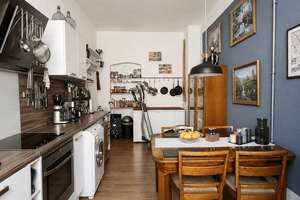 Charmante und helle 2-Zimmer Wohnung im sanierten Altbau mit großzügiger Wohnküche und Balkon – Die vollständige Adresse der Immobilie erhältst du vom Anbieter., 10119 Prenzlauer Berg, Berlin – Vorschaubild 11