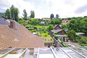 Zentral | Modern | Geräumig 

Charmantes Zweifamilienhaus mit Traumgarten – Die vollständige Adresse der Immobilie erhältst du vom Anbieter., 93176 Beratzhausen – Vorschaubild 34