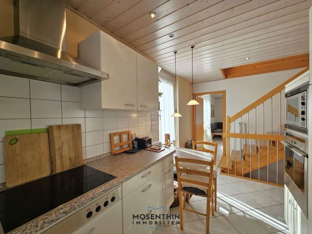 Immobilie in Deizisau - Ein besonders schönes Reiheneckhaus zum Wohlfühlen! Sonnig, kleiner Garten, Terrasse, EBK, Garage! - Bild 3