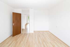 Für 2 Jahre zur Vermietung befristet! Möbel auf Anfrage - Attraktive Citywohnung mit Balkon, neue Fe – Die vollständige Adresse der Immobilie erhältst du vom Anbieter., 86153 Am Schäfflerbach, Augsburg – Vorschaubild 7