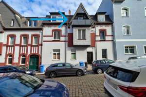 Lichtdurchflutetes Juwel in Wenigenjena: Helle 3-Zimmer-Dachgeschosswohnung mit Balkon als sichere K