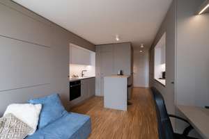 Voll möbliertes Design-Apartment „All in One“ , 7. Stock Westbalkon, OHNE Makler, frei! – Helene-Mayer-Ring 14, 80809 Am Riesenfeld, München – Vorschaubild 1