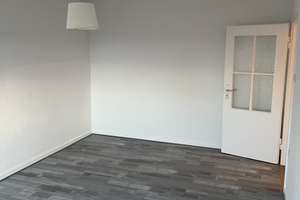 1 - Zimmer Wohnung sucht netten Nachmieter – Julius-Spriestersbach-Straße 3, 42853 Mitte, Remscheid – Vorschaubild 3