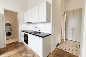 2 Zimmer | ca. 71 m² | Westbalkon | En-Suite-Bad | hochwertig möbliert | B-Charlottenburg – Die vollständige Adresse der Immobilie erhältst du vom Anbieter., 14059 Charlottenburg, Berlin – Vorschaubild 7