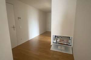 Schöne,helle, Erdgeschosswohnung mit großer Terrasse, EKB, 2x Bäder, Kellerraum – Tunnelstraße 2, 70469 Bahnhof Feuerbach, Stuttgart – Vorschaubild 4