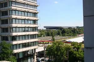 Großzügiges, ruhiges 1-Zimmer-Appartement mit verglaster Loggia im Olympiazentrum – Helene-Mayer-Ring 10, 80809 Am Riesenfeld, München – Vorschaubild 4
