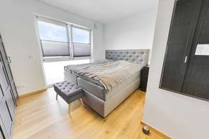 Moderne Gartenwohnung in Köln-Alt-Bocklemünd

KfW-55 | Baujahr 2020 | 86 m² | 3 Zimmer | 30 m² Ter – Die vollständige Adresse der Immobilie erhältst du vom Anbieter., 50829 Bocklemünd/Mengenich, Köln – Vorschaubild 6