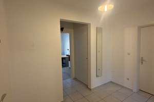 Viel Platz für den Alltag in dieser 5-Zimmer-Wohnung in München mit Tiefgarage  – Allgäuer Straße 106, 81475 Fürstenried-West, München – Vorschaubild 17