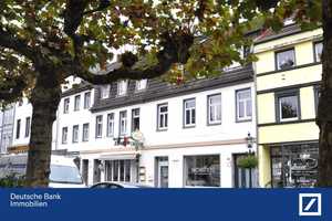 Renditeobjekt: Gepflegtes MFH mit 4 Wohneinheiten und 2 Gewerbeeinheiten – Krefeld – Vorschaubild 1