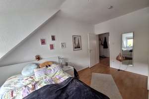 Düsseldorf-City: Gepflegtes Mehrfamilienhaus in ruhiger,  zentraler Lage – Die vollständige Adresse der Immobilie erhältst du vom Anbieter., 40211 Stadtmitte, Düsseldorf – Vorschaubild 12