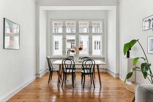 Beautiful & furnished alt-bau apartment in Neukölln – Leykestraße 1, 12053 Neukölln (Ortsteil), Berlin – Vorschaubild 1