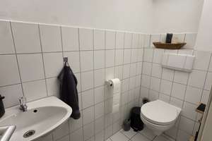 Charmante Maisonette-Wohnung in bester Lage – ideal für Pendler und Stadtliebhaber – Die vollständige Adresse der Immobilie erhältst du vom Anbieter., 40215 Friedrichstadt, Düsseldorf – Vorschaubild 13
