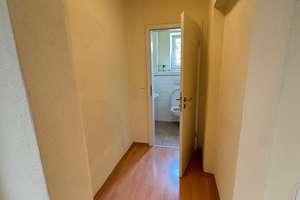Großzügiges Wohnhaus für 3 Familien in BEST - LAGE von Weiden OST – Die vollständige Adresse der Immobilie erhältst du vom Anbieter., 92637 Weiden-Ost II, Weiden in der Oberpfalz – Vorschaubild 9