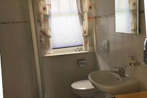Großzügiges Wohn-und Geschäftshaus für Gewerbetreibende in Erfurt-Büßleben, idealer Firmensitz! – Bei den Froschäckern 25, 99098 Büßleben, Erfurt – Vorschaubild 4