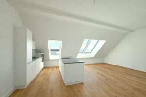 Modernes Wohnen über den Dächern: 4-Zimmer-Erstbezug mit Aufzug, Terrasse und Kochinsel – Bizetstraße 125, 13088 Weißensee, Berlin – Vorschaubild 3