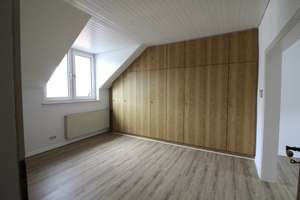 *Stilvoll wohnen mit Haus-im-Haus-Gefühl – Exklusive Altbauwohnung 160 m² -  mit EBK und Balkon* – Die vollständige Adresse der Immobilie erhältst du vom Anbieter., 40591 Wersten, Düsseldorf – Vorschaubild 8