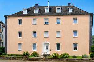 Ein Zuhause zum Wohlfühlen, helle Dachgeschosswohnung mit 5 Zimmern und ca.119m² Wohnfläche und Stel