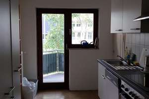 Exklusive, gepflegte 4-Zimmer-Wohnung mit 2 Balkonen und Einbauküche in KARLSRUHE – Kriegsstraße 79, 76149 Südweststadt, Karlsruhe – Vorschaubild 2