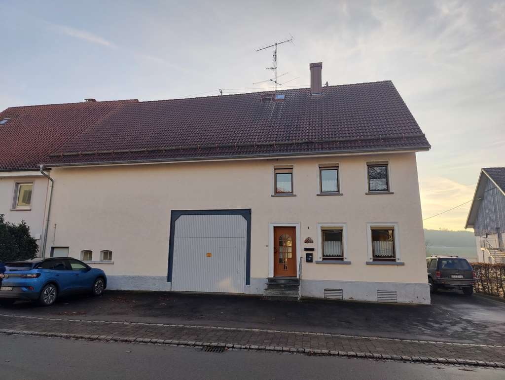 Immobilie in Ostrach - ehem. Bauernhaus mit viel Platz!! - Bild 1