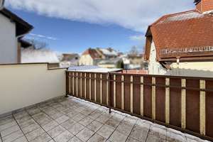 Tolles Familiendomizil, bestehend aus zwei Häusern mit Hof, Garten und zwei Garagen! – Die vollständige Adresse der Immobilie erhältst du vom Anbieter., 61130 Nidderau – Vorschaubild 12