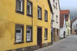 Charmantes Einfamilienhaus mit Ausbaupotenzial – ideal für Handwerker & kreative Selbstverwirklicher – Kusel (Kreis) – Vorschaubild 1
