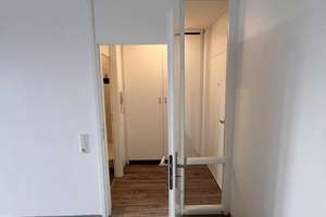 Alltagstaugliche 1-Zimmer-Wohnung in Köln-Rodenkirchen – Die vollständige Adresse der Immobilie erhältst du vom Anbieter., 50996 Rodenkirchen (Ortsteil), Köln – Vorschaubild 5