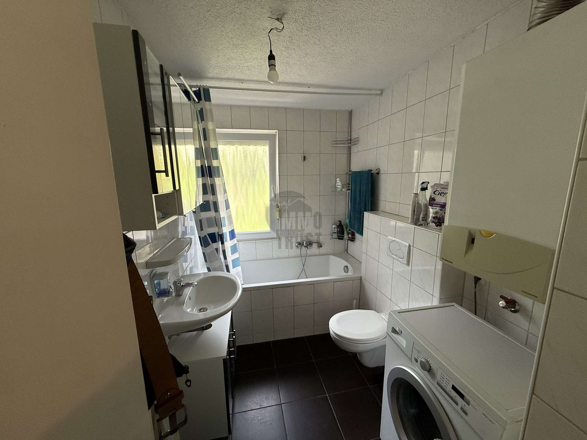 Immobilie in Schramberg - CHARMANTES LEBEN MIT MEHREREN WOHNUNGEN – PERFEKT FÜR INVESTOREN IN SCHRAMBERG - Bild 0