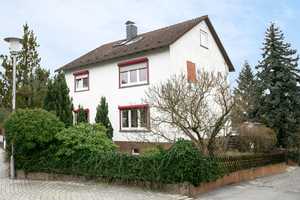 Familiendomizil in sehr ruhiger Lage am Landschaftschutzgebiet – Offenbach (Kreis) – Vorschaubild 1