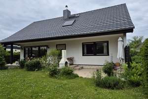  ruhig gelegenes mod. Einfamilienhaus von privat