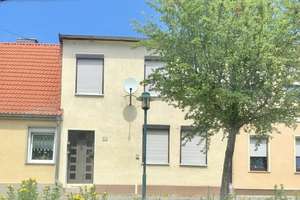 Handwerker aufgepasst, teilsaniertes Reihenhaus in Topp-Lage von Barleben – Die vollständige Adresse der Immobilie erhältst du vom Anbieter., 39179 Barleben – Vorschaubild 2