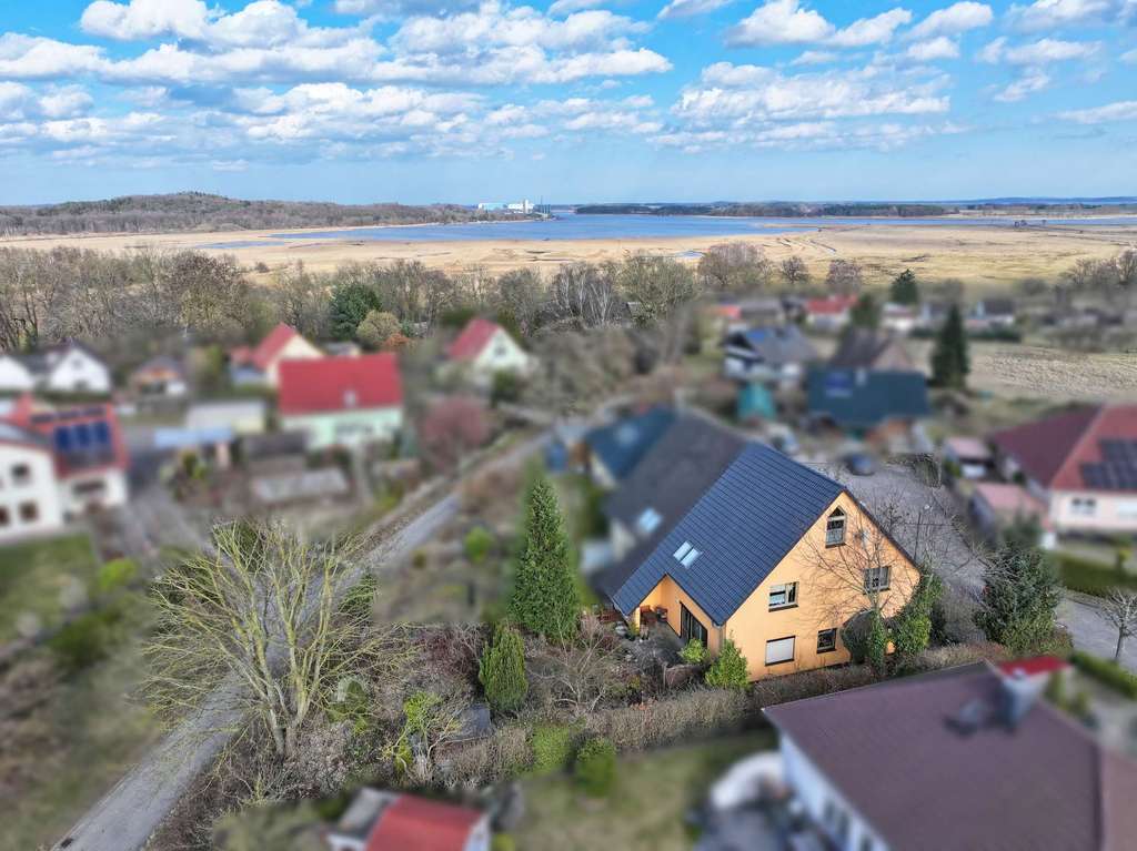 Immobilie in Wolgast - Schicke Doppelhaushälfte in gepflegter & ruhiger Lage vor den Toren Usedoms - Bild 2