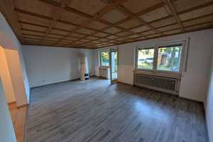 2-in-1: Vielseitiges 8-Raum-Reihenendhaus mit Einliegerwohnung, Garten und Hobbyraum in Neuötting – Karl-Valentin-Straße 20, 84524 Altötting (Kreis) – Vorschaubild 5